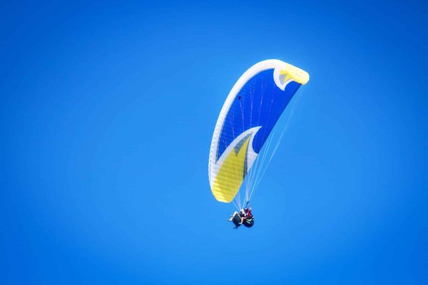 Quelles sont les bonnes raisons pour voler en parapente avec julien irilli ?