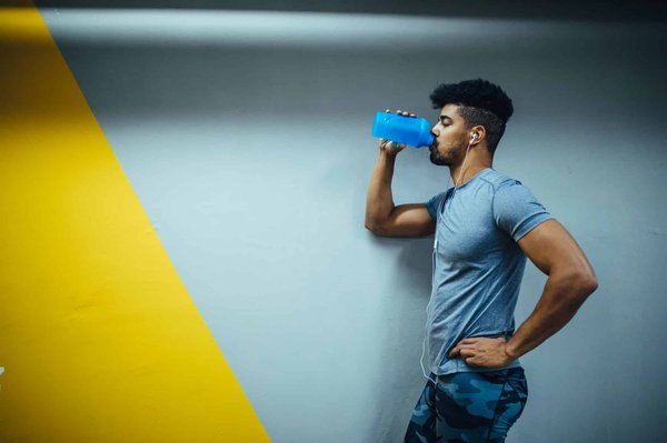 Comment choisir et entretenir un système d'hydratation pour le cyclisme en longue distance ?