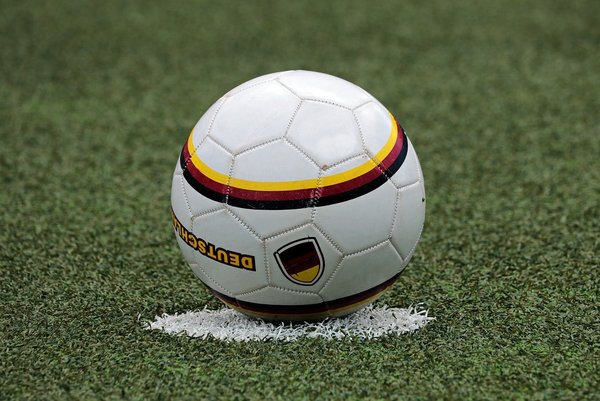 Football : Les clés pour un marquage efficace en situation de un contre un